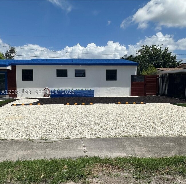 Building Photo - 2115 NW 185th St