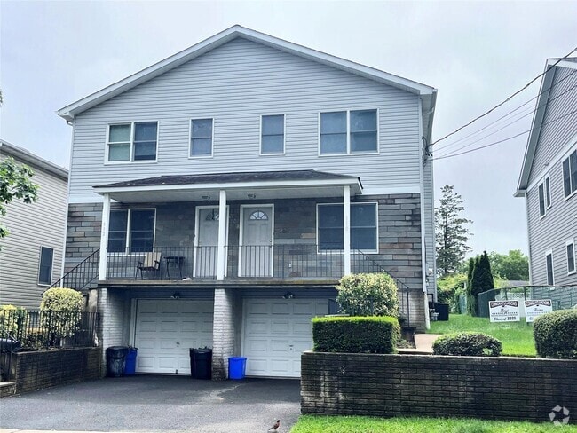 Building Photo - 110 2nd St Rental