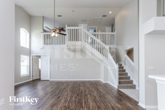 Photo - 811 15th St NE