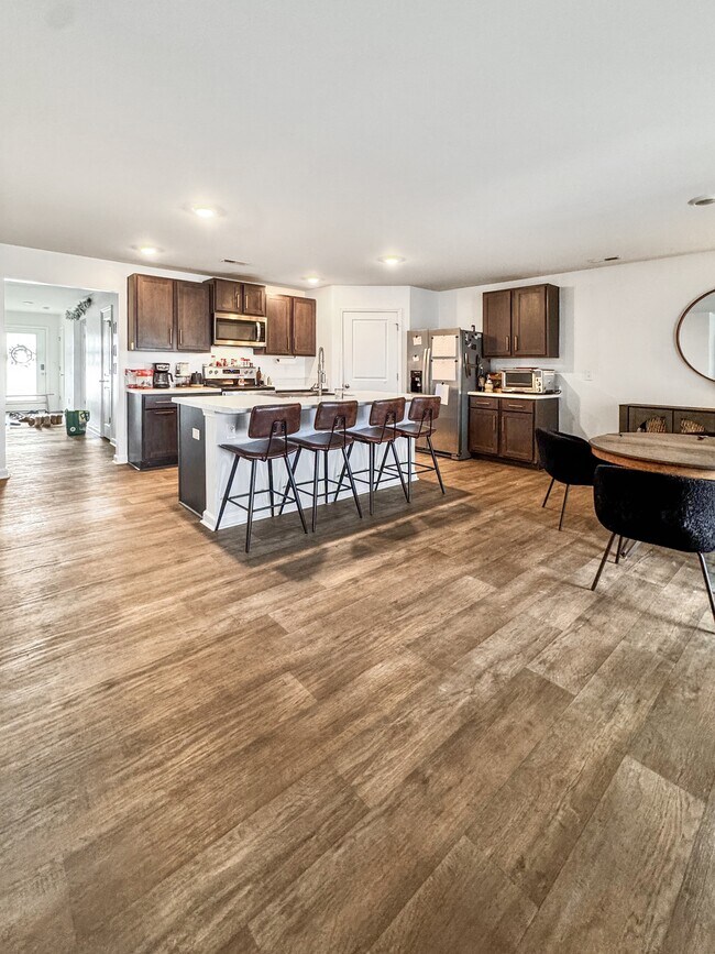 Photo - 523 Birdsong Dr