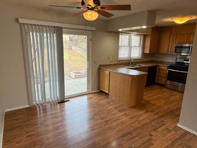 Photo - 4 Bedroom, 2 Bath Home for Rent