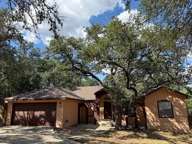 Building Photo - 1907 Summerwood Dr