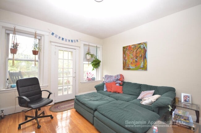 Photo - 9 Egremont Rd Unit 8