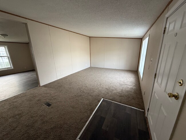 Photo - 2500 Mann Rd