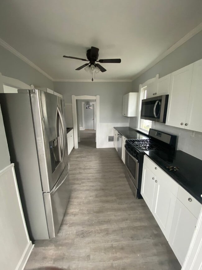 Photo - 1510 Indianola Ave