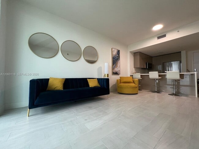 Photo - 2000 Metropica Wy Unit 1105