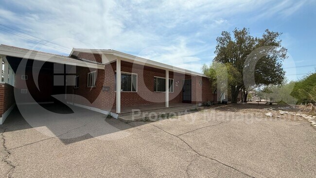 Photo - 2212 E La Mirada St