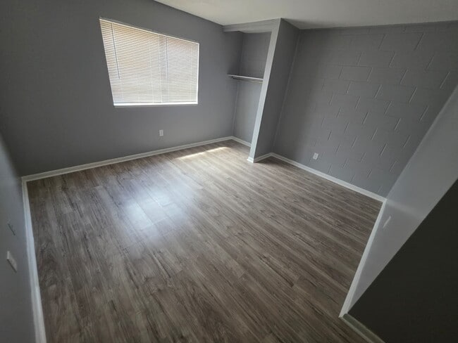 Photo - 1505 N West St Unit 224