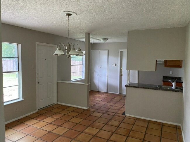Photo - 6726 Spring Haven St
