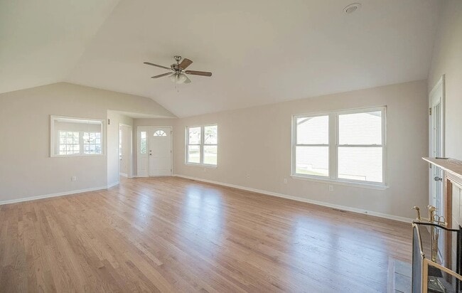 Photo - 2126 Kingsmill St