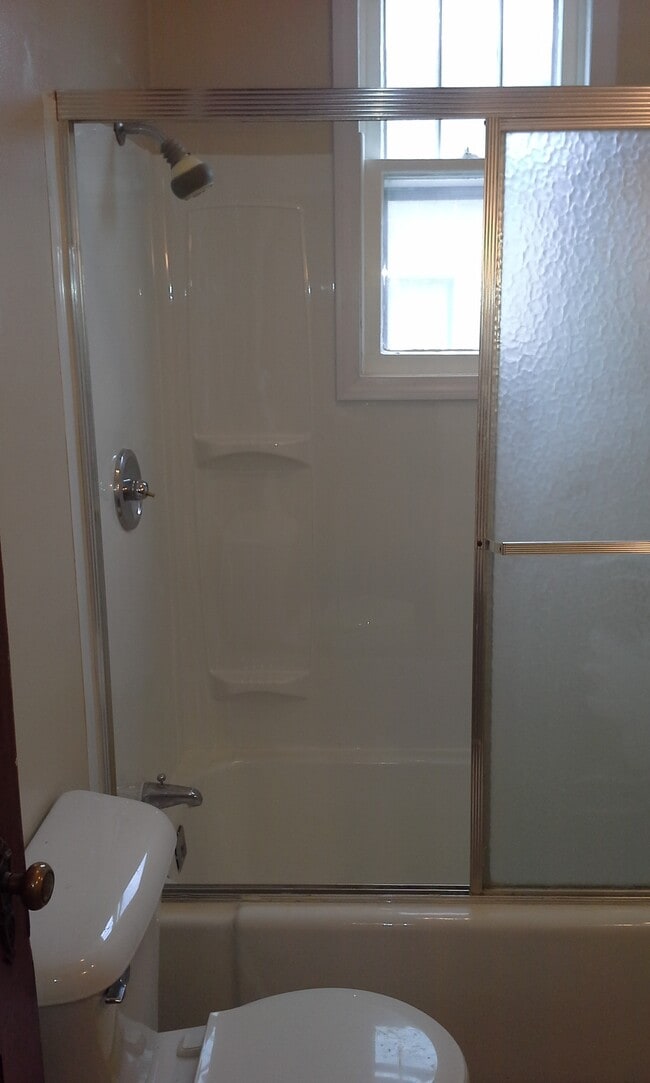 516 1st St N Unit 1