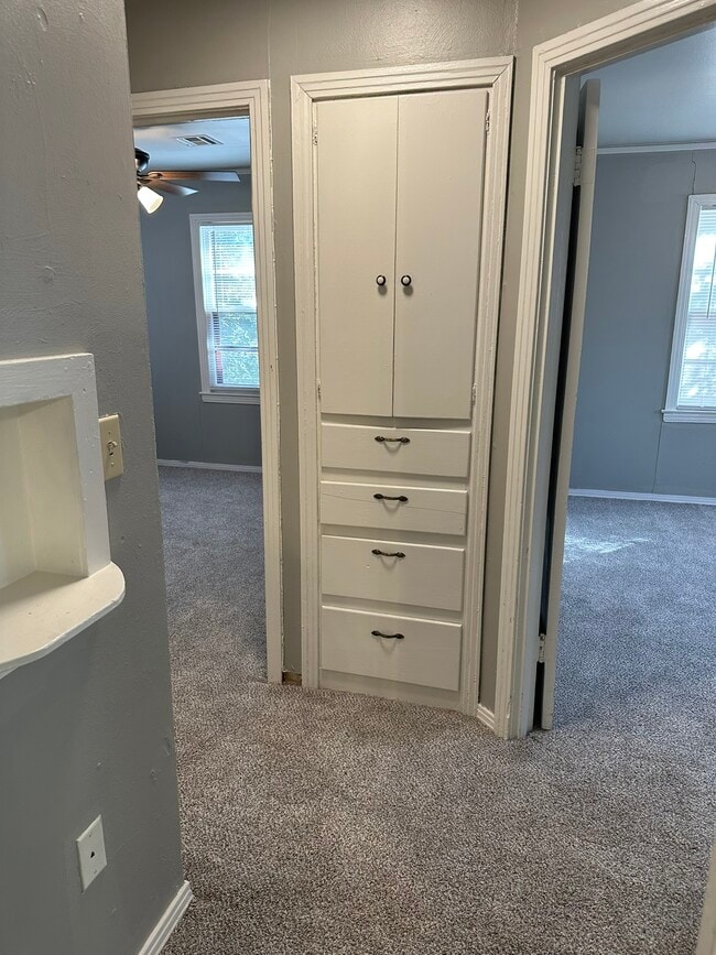 Photo - 409 W Johnson St House