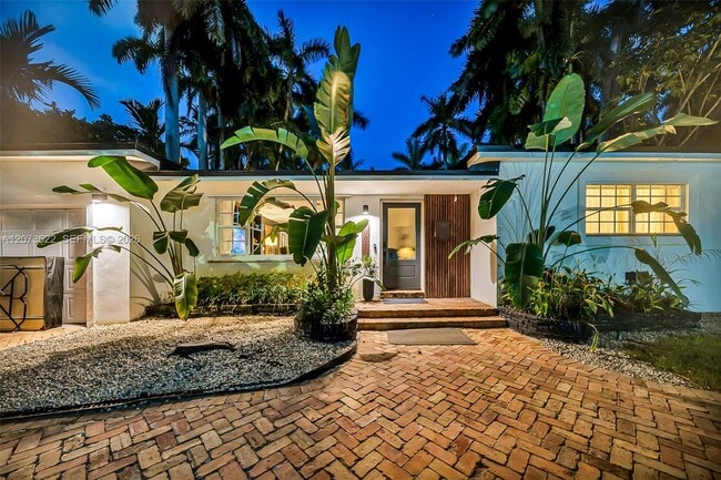 Photo - 10627 NE 11th Ave