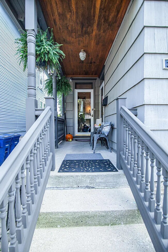 Photo - 335 W 2nd Ave