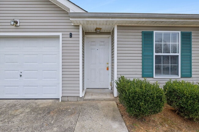 Photo - 269 B EXECUTIVE AVENUE