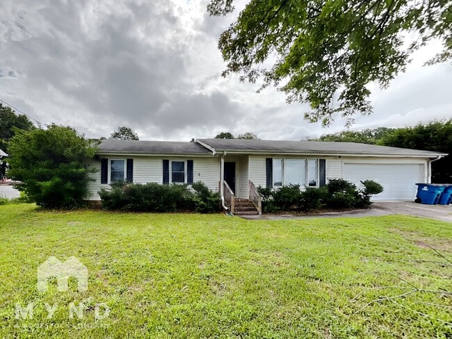 Building Photo - 2286 Briarwood Cir SW