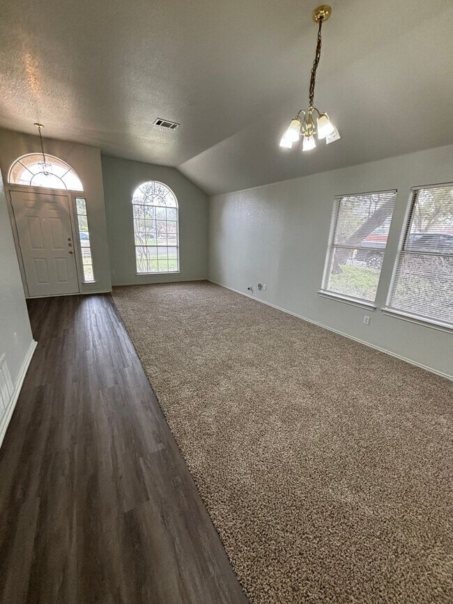Photo - PRELEASING FOR MID JULY! 3 Bedroom 2 bath in the heart of South Austin