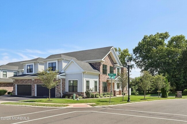 Photo - 2 Dogleg Ln