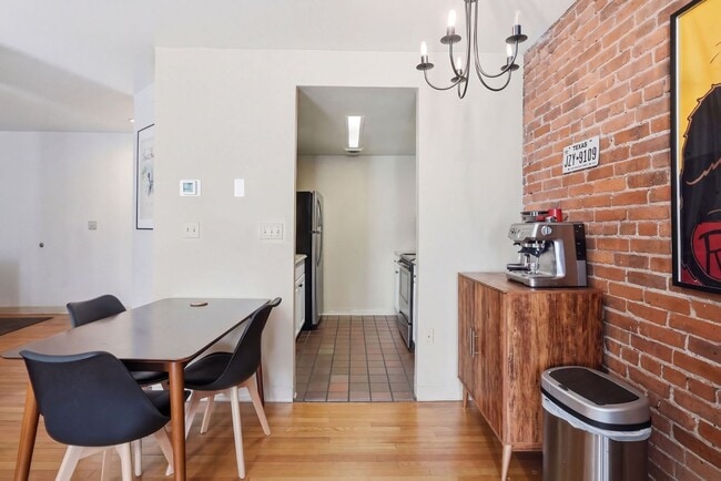 Photo - Amazing 2 bed in Fenway.... Close to NEU