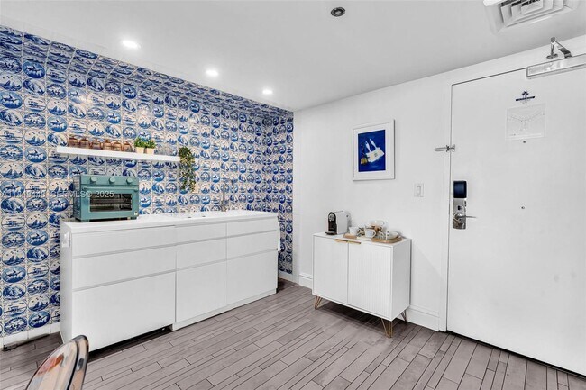 Photo - 1100 West Ave Unit 1019