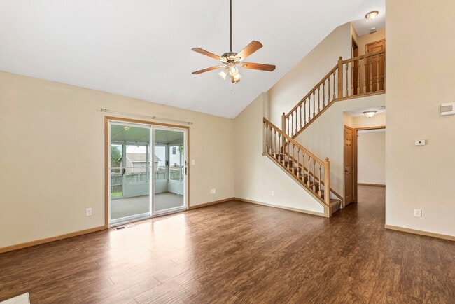 Photo - 77 W Fieldstone