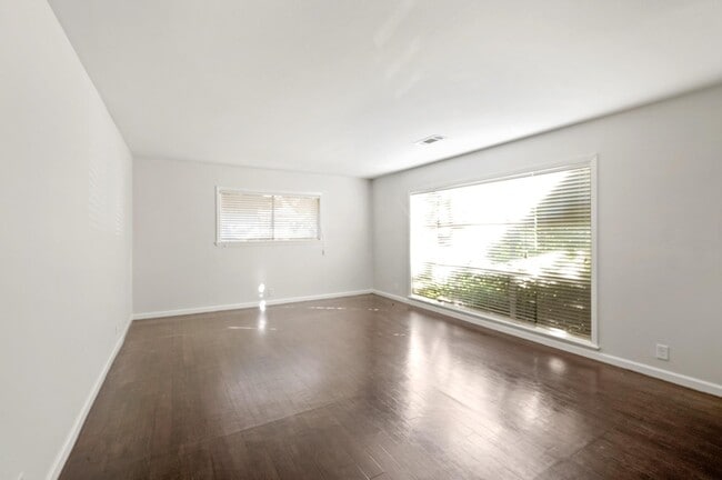 Photo - 2206 Ansbury Dr