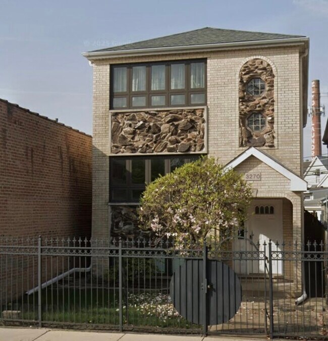 Building Photo - 3270 N Elston Ave Unit 1 Rental