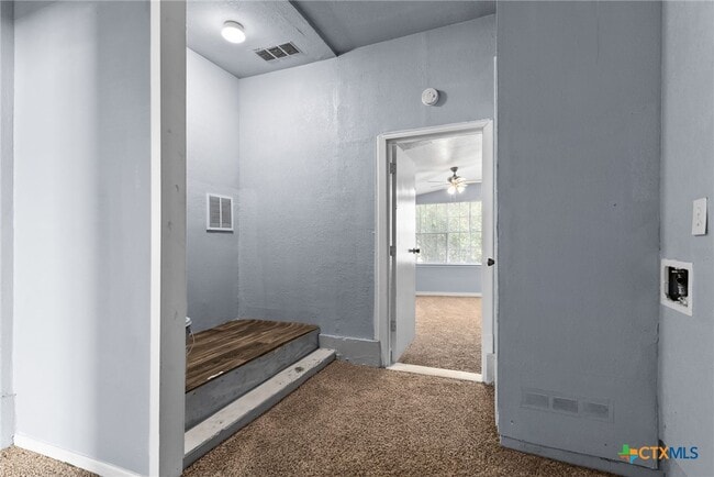 Photo - 2709 Hillside Dr
