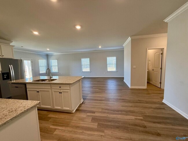 Photo - 160 High Leaf Dr