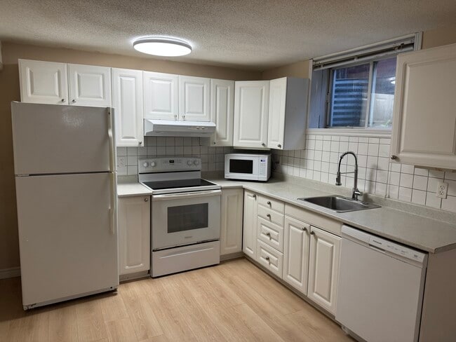 Photo - 167 Hanmer St E Unit 167 Hanmer Street East
