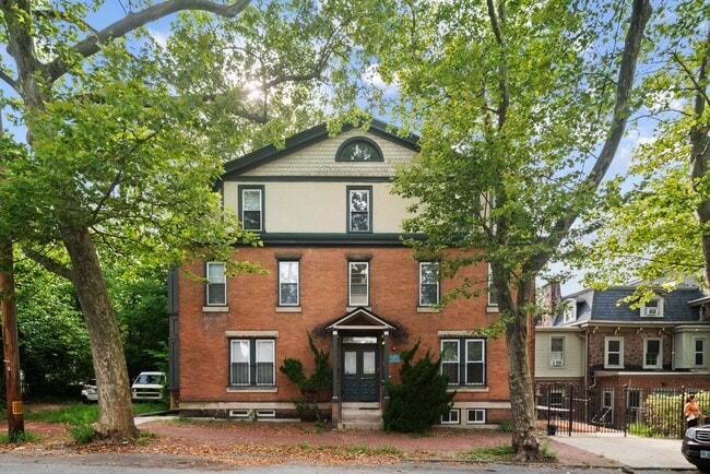 street view - 300 S 41st St