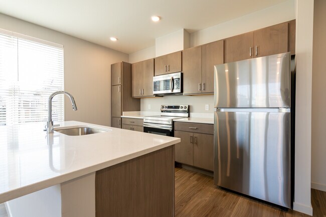 Glendora Flats