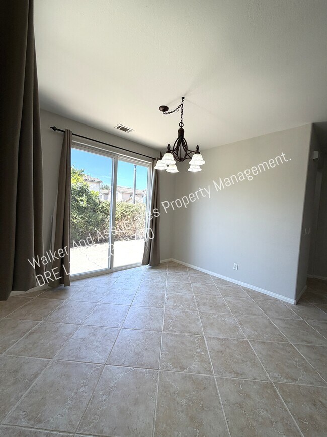 Photo - 2220 Nightshade Ln