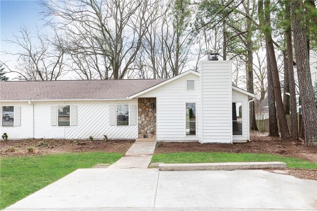 Photo - 1604 Walker St SE