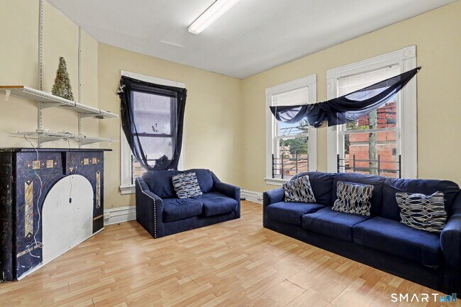 Photo - 137 Sherwood Ave