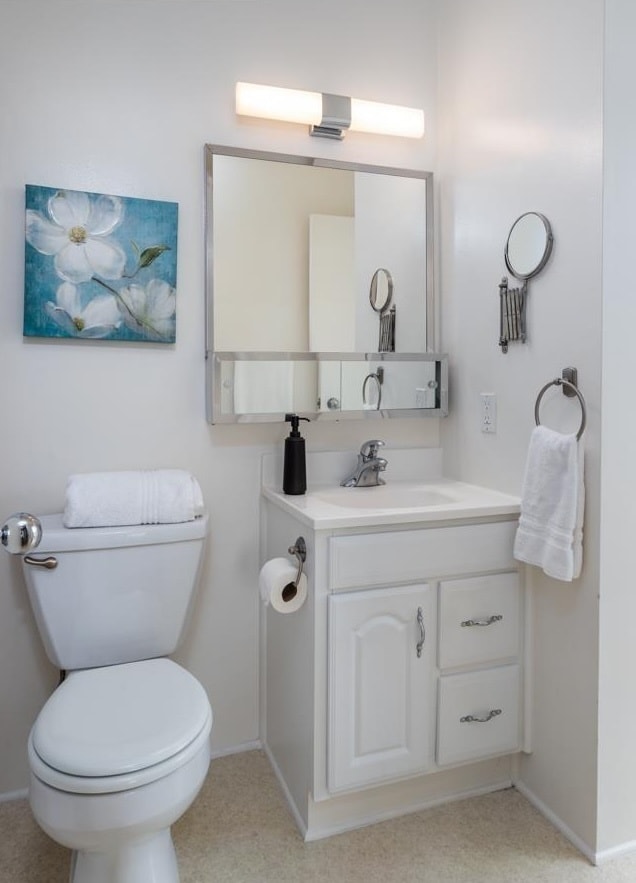 Photo - 6 Commodore Dr Unit 4