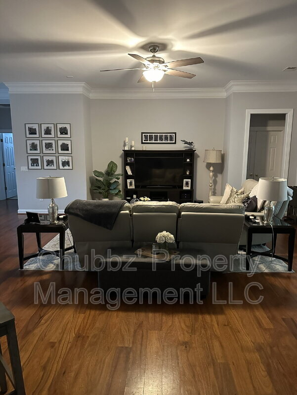 Photo - 103 Keller Springs Ct