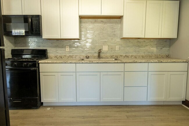 Photo - 277 Roderick Dr