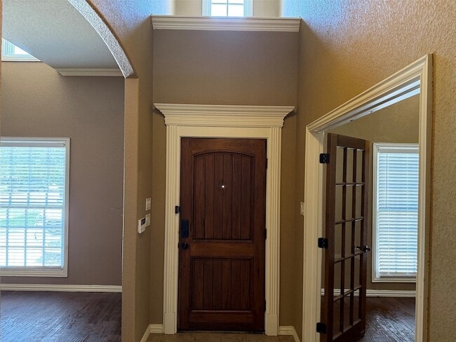 Photo - 2207 Canterbury Dr
