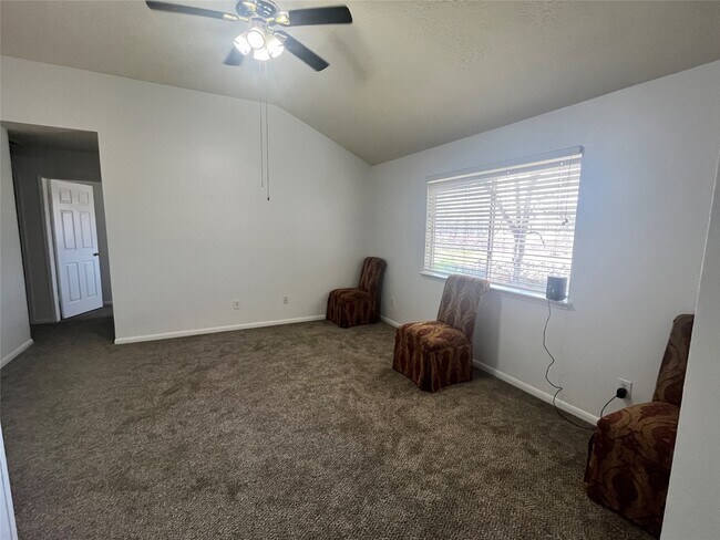 Photo - 28723 Sedgefield St