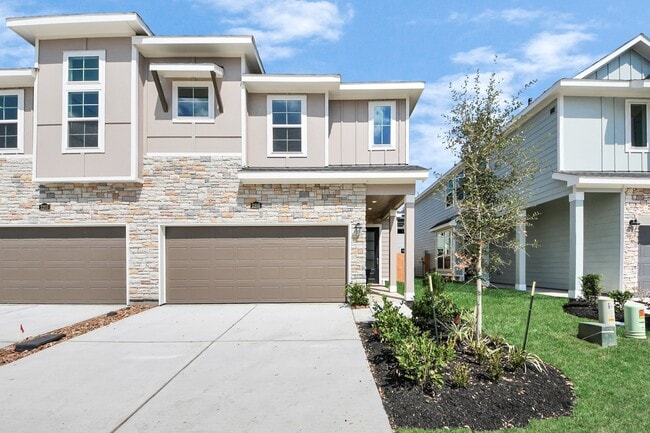 Photo - 2205 Via Cami Ln