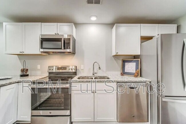 Photo - 662 Courtland St