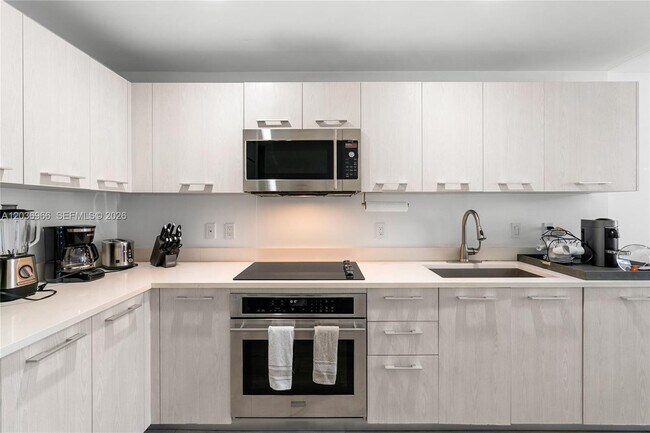 Photo - 55 SW 9th St Unit 1904
