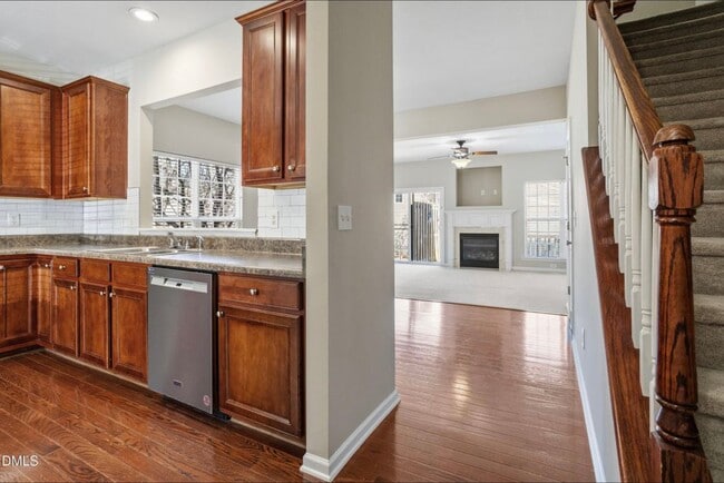 Photo - 305 Anterbury Dr