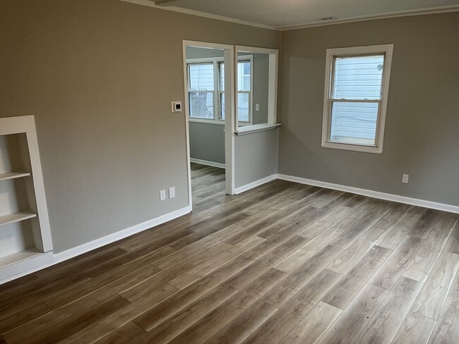 Photo - 1665 Prospect St