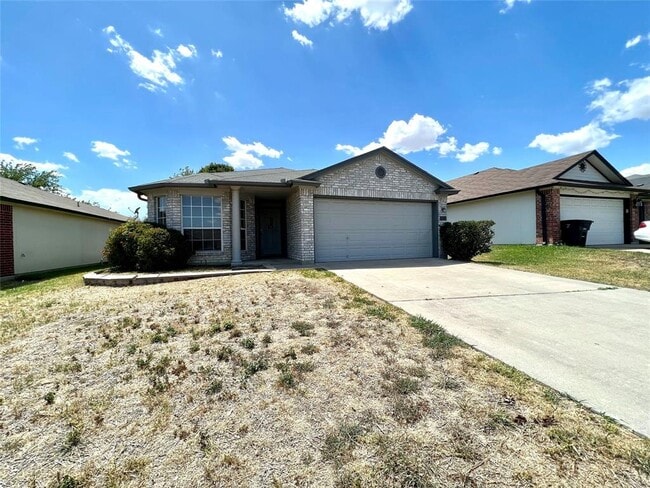Photo - 1211 Saddle Dr