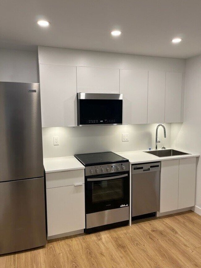 Photo - 3302 rue de la Monnerie Unit 000A