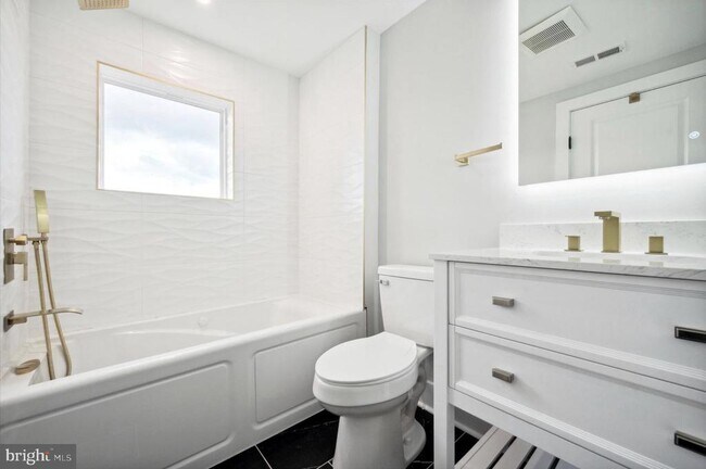 Photo - 1801 N 6th St Unit 2