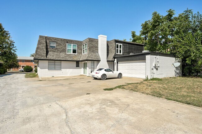 Photo - NEWLY REMODELED 1 Bed 1 Bath 1 Mile West f...