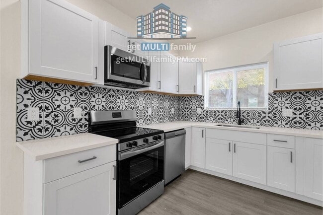 Photo - 1006 E Pasadena Ave Unit C